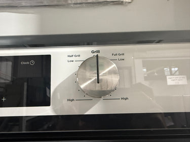 Factory second Westinghouse WVE6565WD 60 cm Multi-Function Electric Built-In Oven with Separate Grill (White Finish)